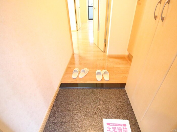 物件内観写真22　(玄関)