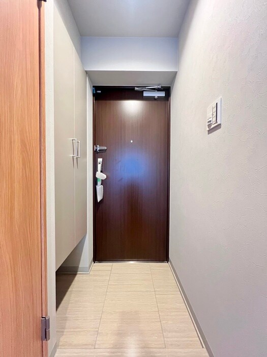 物件内観写真9　(玄関)