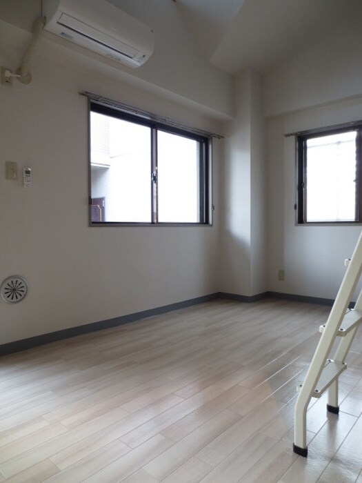 物件内観写真6　(居室)