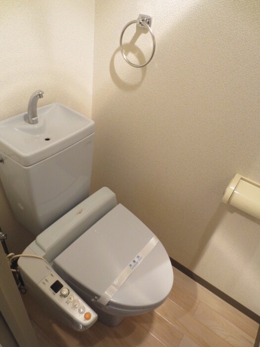 物件内観写真9　(トイレ)