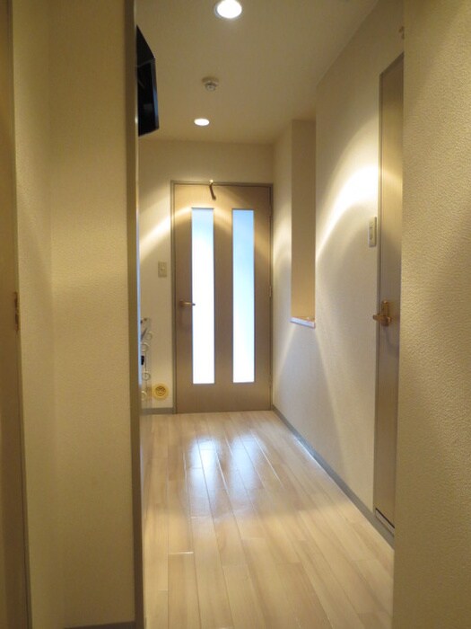 物件内観写真11　(玄関)