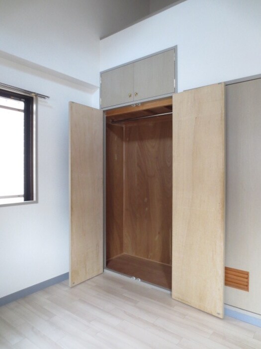 物件内観写真12　(収納)