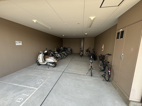 駐輪場