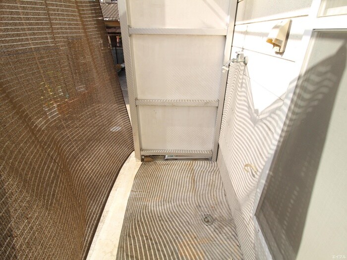 物件内観写真14　(洗濯機置場)