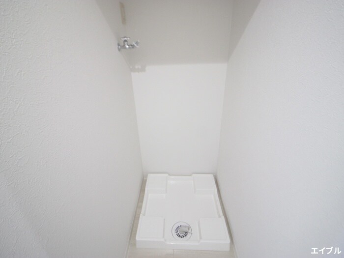 物件内観写真12　(洗濯機置場)