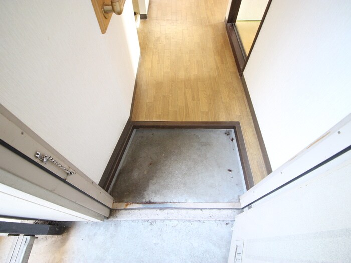 物件内観写真19　(玄関)