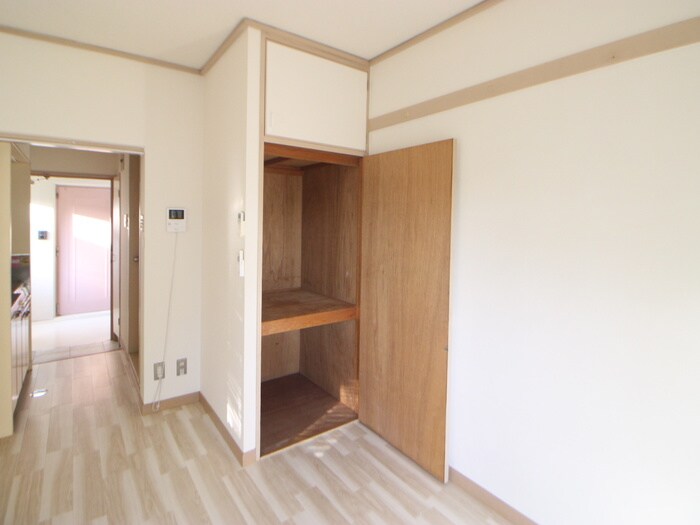 物件内観写真13　(収納)