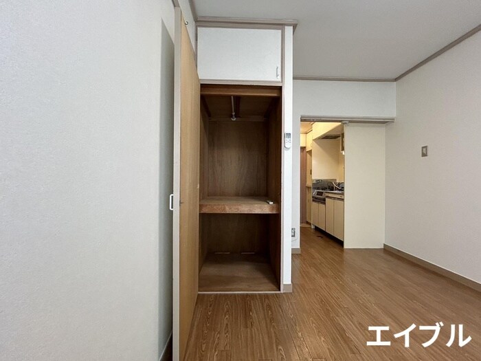 物件内観写真15　(収納)