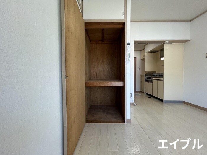 物件内観写真15　(収納)