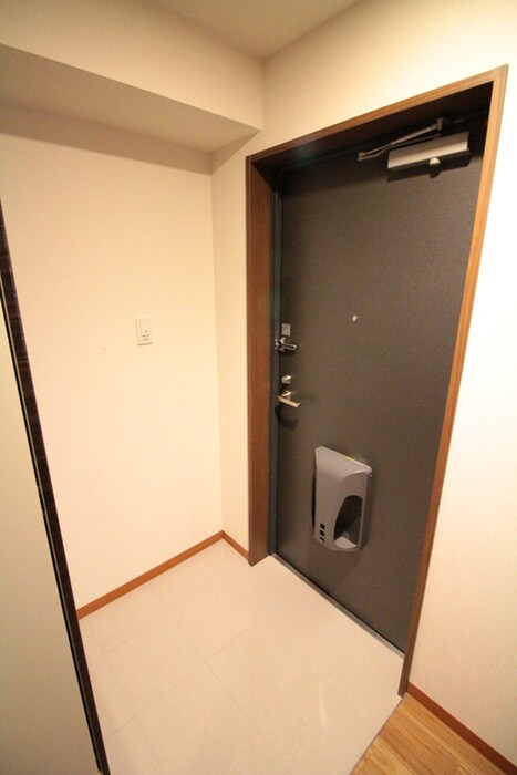 物件内観写真17　(玄関)