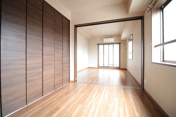 物件内観写真19　(居室)