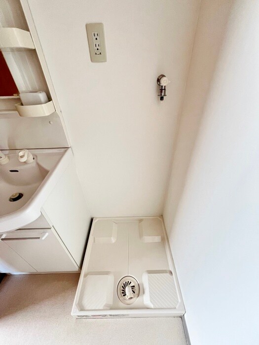 物件内観写真14　(洗濯機置場)