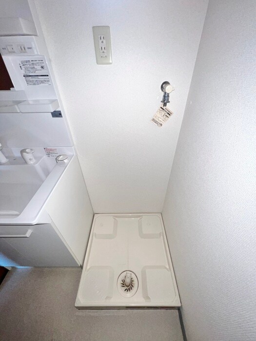 物件内観写真14　(洗濯機置場)