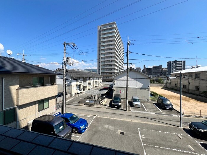 物件内観写真16　(室内からの展望)