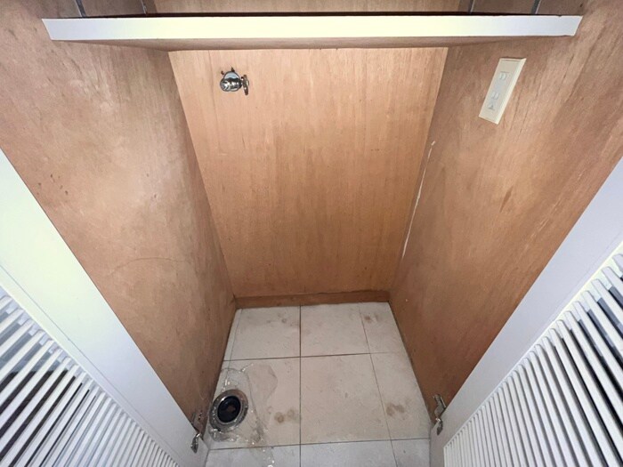 物件内観写真13　(洗濯機置場)