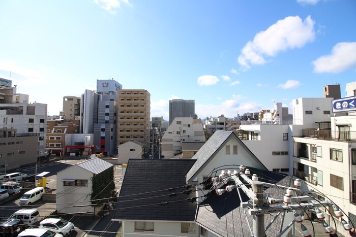 物件内観写真13　(室内からの展望)