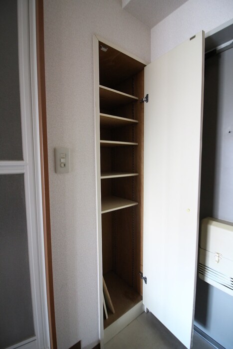 物件内観写真18　(靴箱)