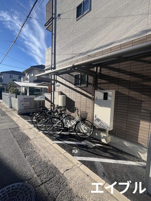 物件外観写真6　(駐輪場)