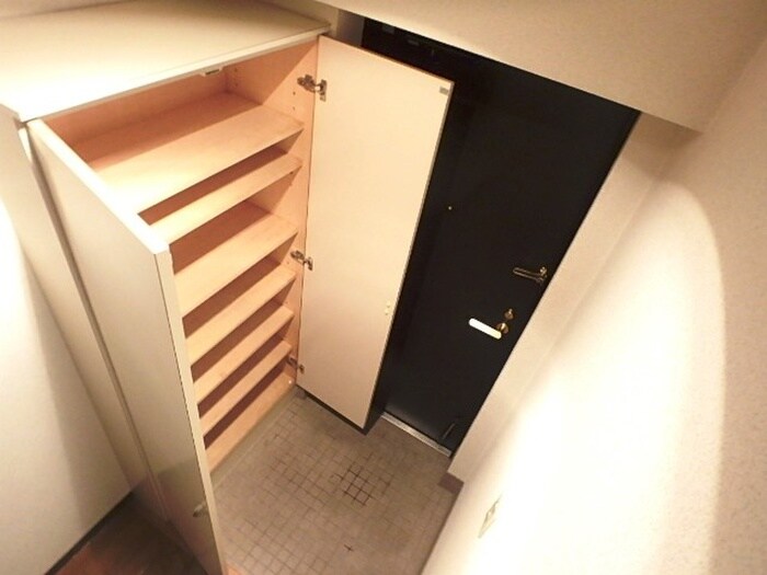物件内観写真13　(靴箱)
