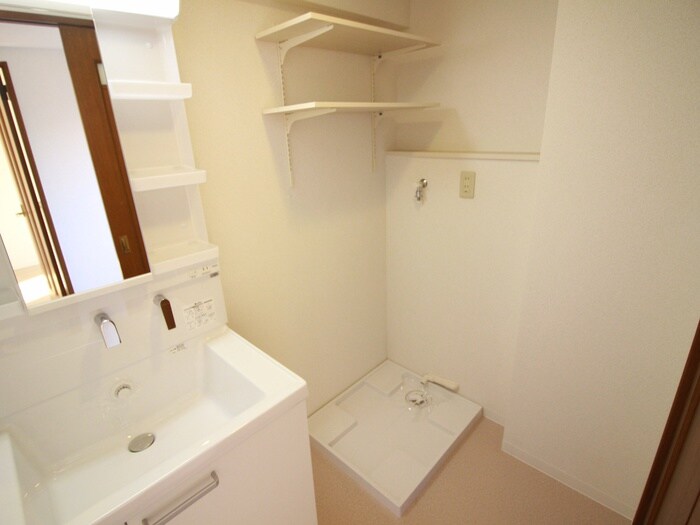 物件内観写真20　(洗濯機置場)