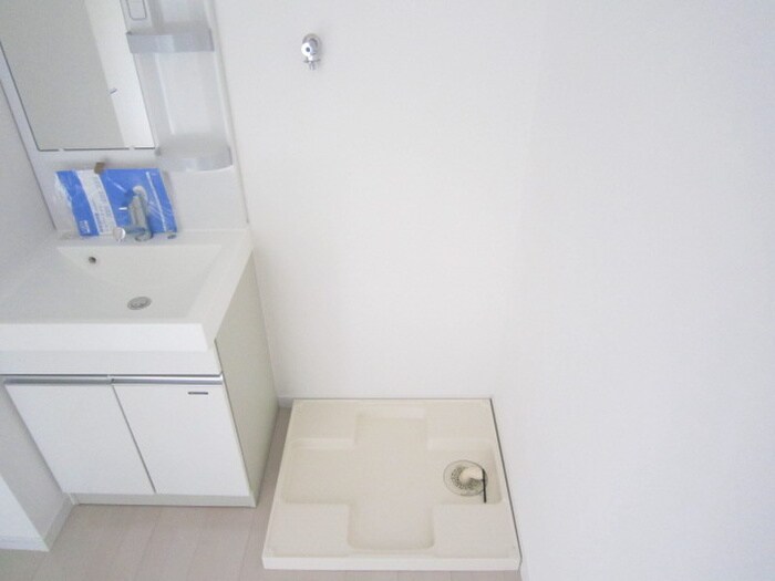 物件内観写真11　(洗濯機置場)