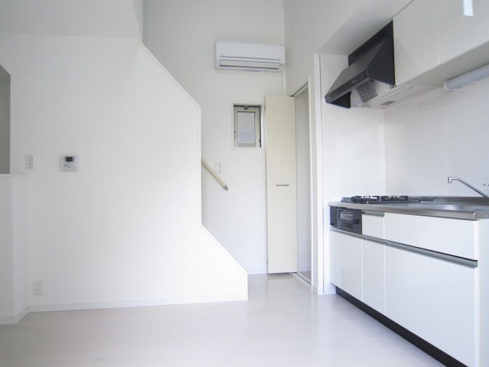 物件内観写真13　(室内からの展望)