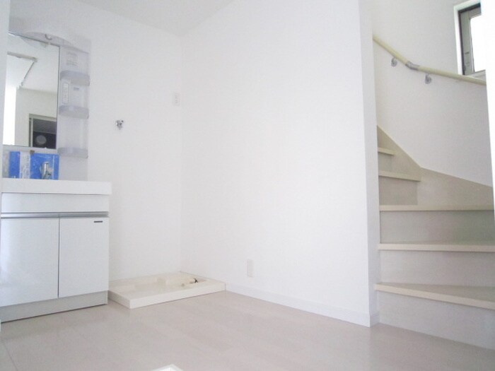 物件内観写真15　(玄関)