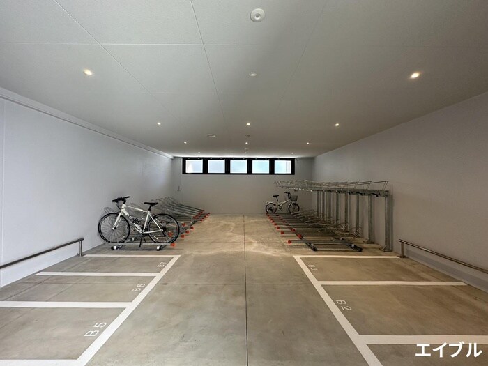 物件外観写真6　(駐輪場)