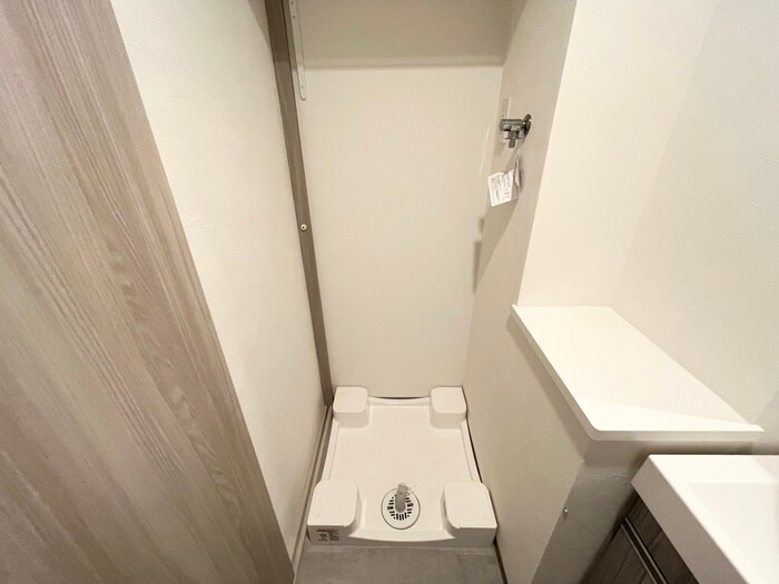 物件内観写真12　(洗濯機置場)