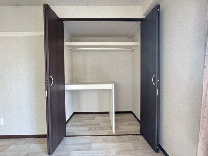 物件内観写真12　(収納)