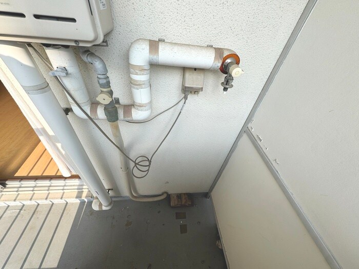 物件内観写真16　(洗濯機置場)