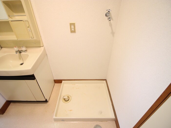 物件内観写真20　(洗濯機置場)