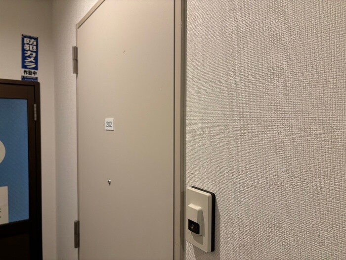 物件内観写真12　(玄関)