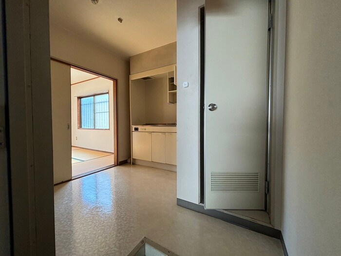 物件内観写真12　(靴箱)