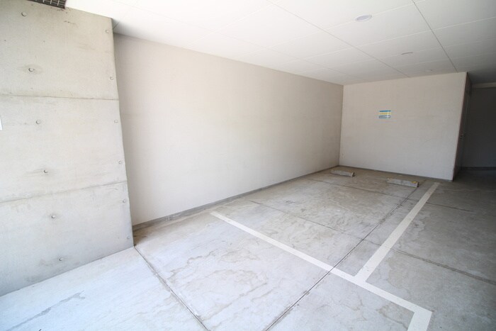 物件外観写真3　(駐車場)