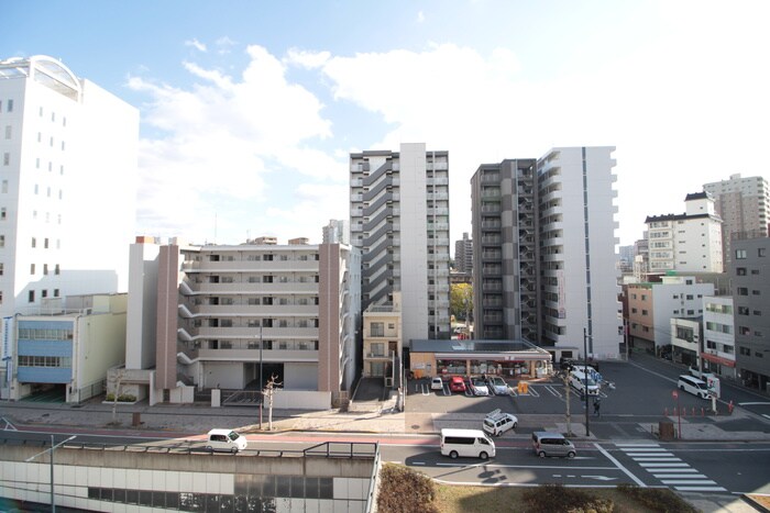 物件内観写真15　(室内からの展望)