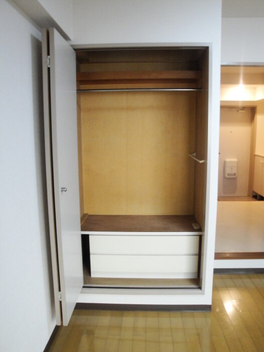 物件内観写真8　(収納)