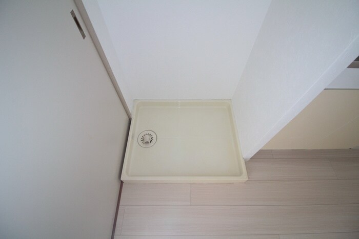 物件内観写真16　(洗濯機置場)