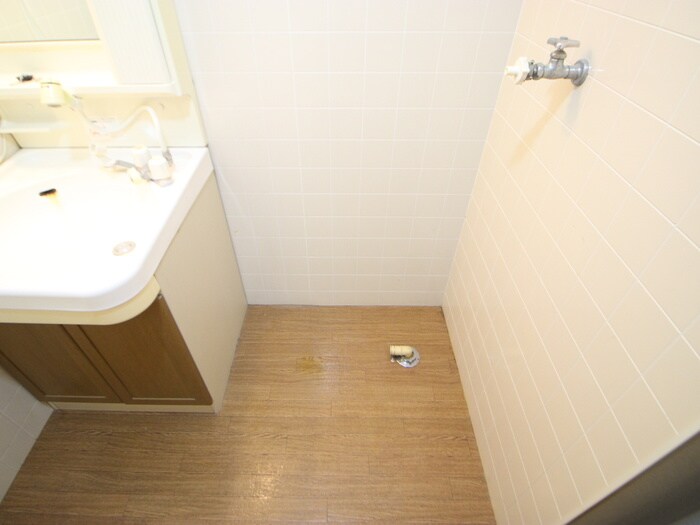 物件内観写真20　(洗濯機置場)