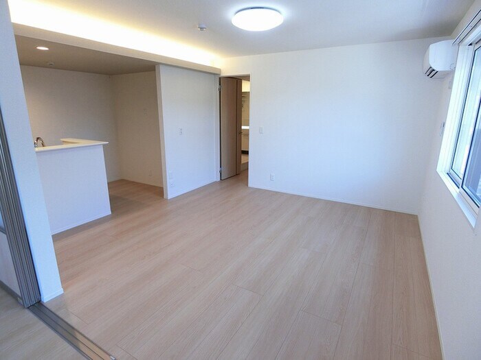 物件内観写真4　(居室)