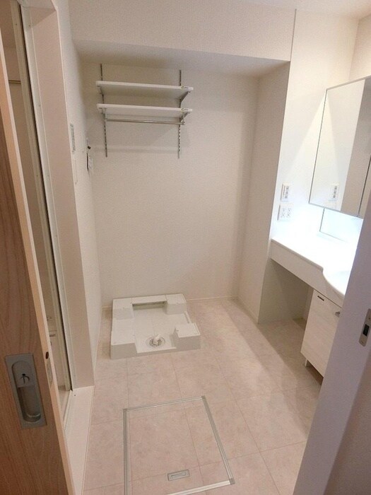 物件内観写真11　(洗濯機置場)