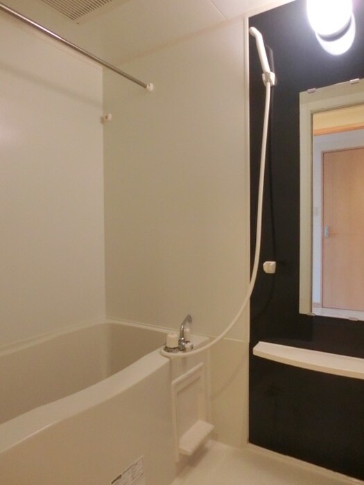 物件内観写真12　(バス／シャワールーム等)