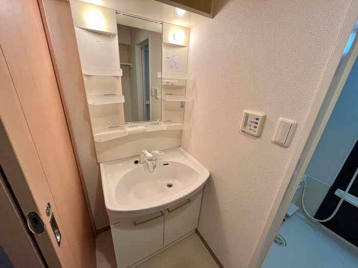 物件内観写真13　(洗面)