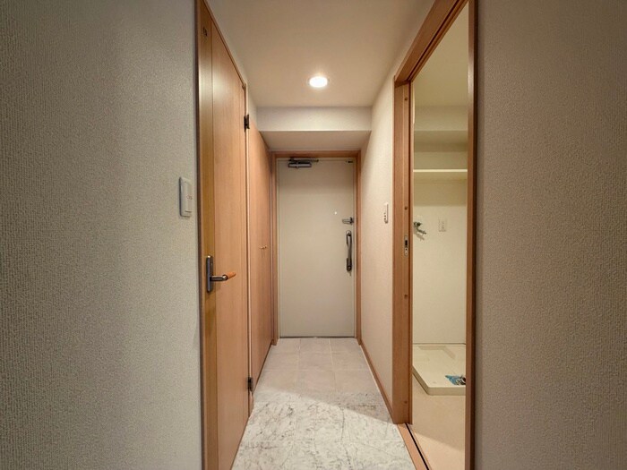 物件内観写真19　(玄関)