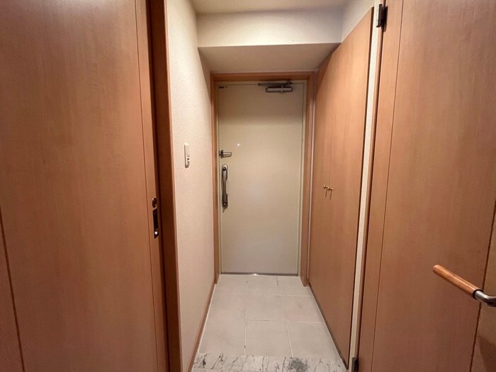 物件内観写真19　(玄関)