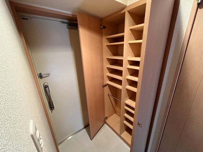 物件内観写真20　(靴箱)