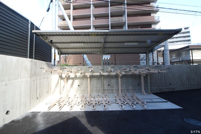 物件外観写真3　(駐輪場)