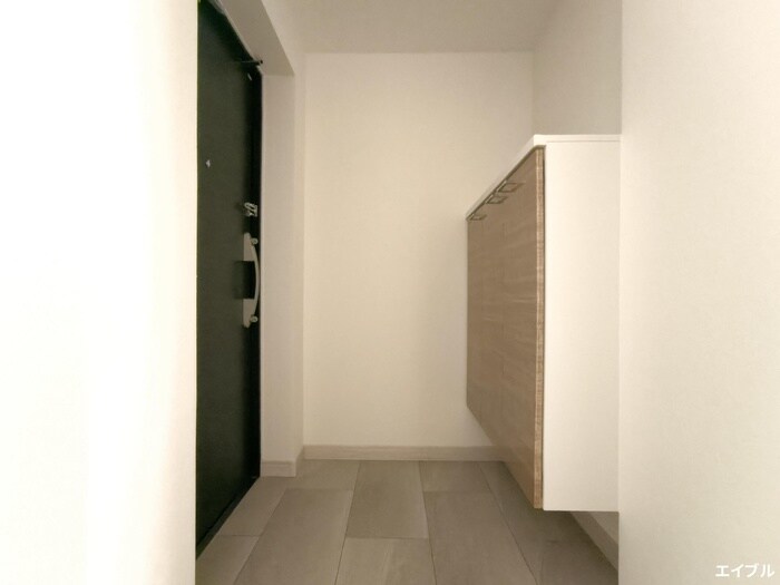 物件内観写真13　(玄関)