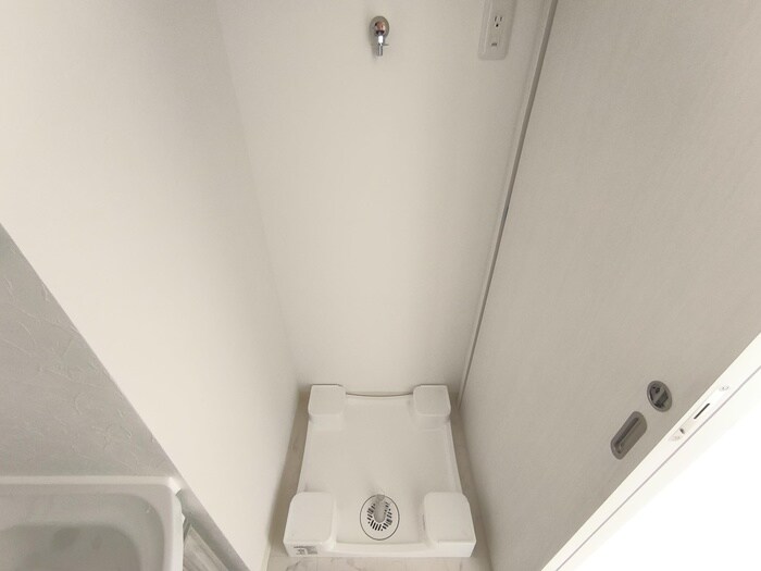 物件内観写真17　(洗濯機置場)