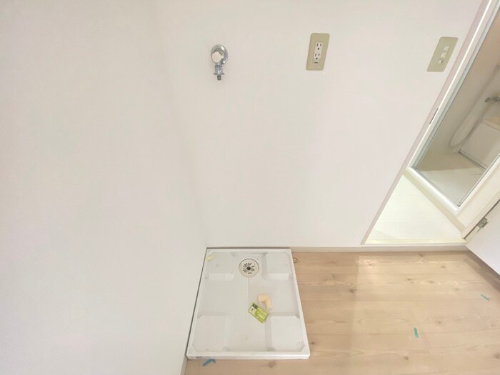 物件内観写真15　(洗濯機置場)